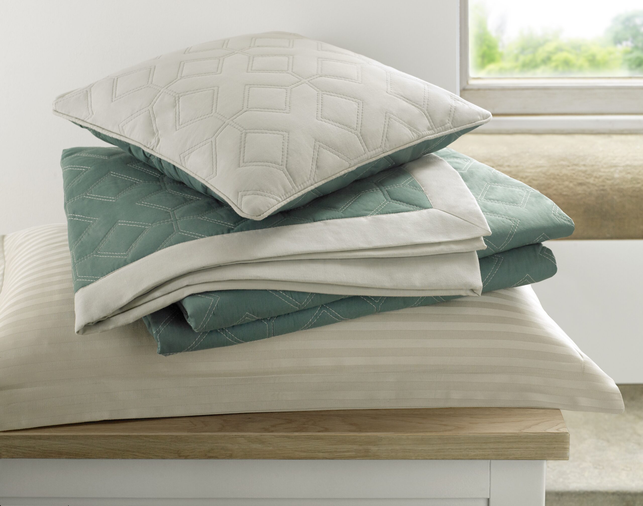 Bedspreads-Quilts Bedspreads & Quilts 2
